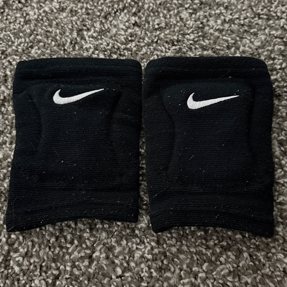 Nike Black knee pads